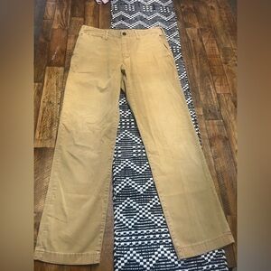 [AE] Relaxed Straight Khakis
